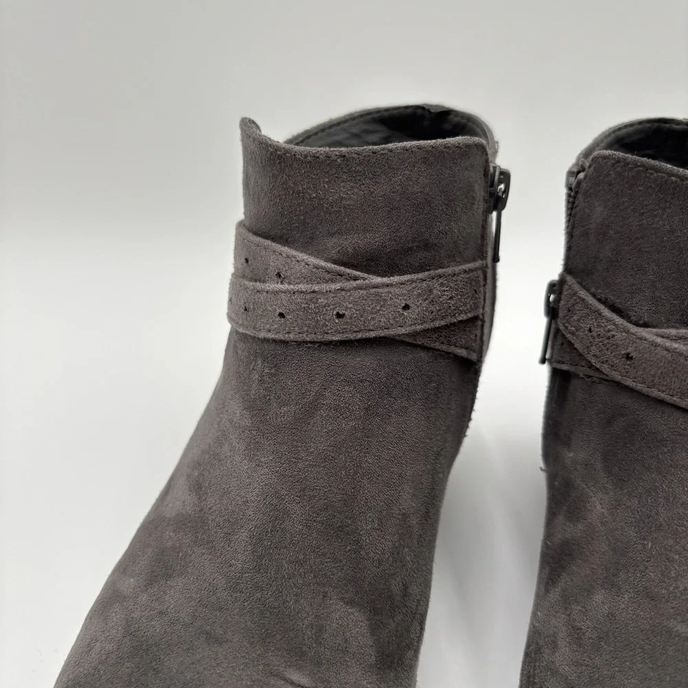 Sonoma Women's‎ Ankle Boots Size 10 Gray Faux Suede Booties